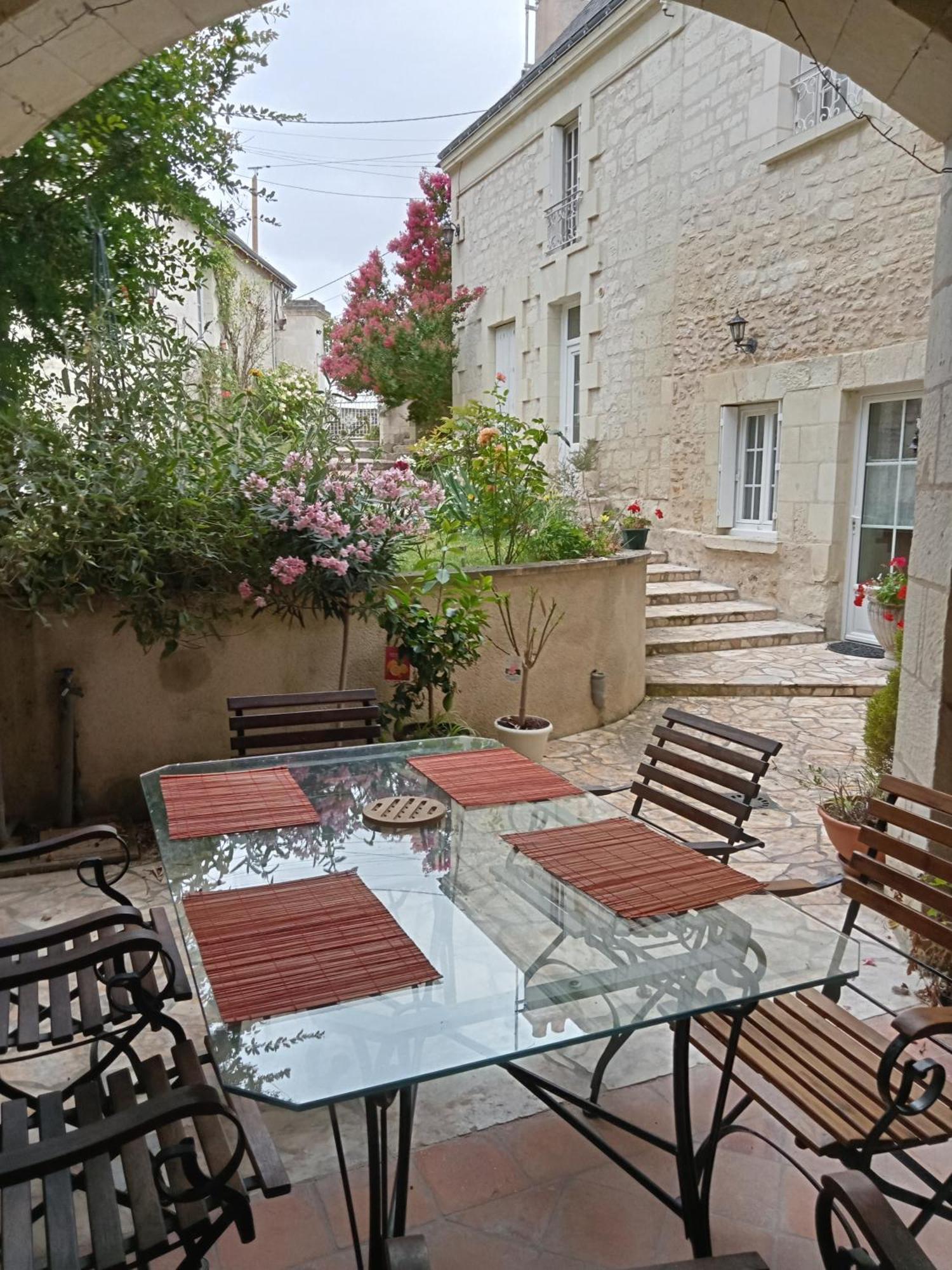 Esprit Troglo Villa Beaumont-en-Véron Екстериор снимка